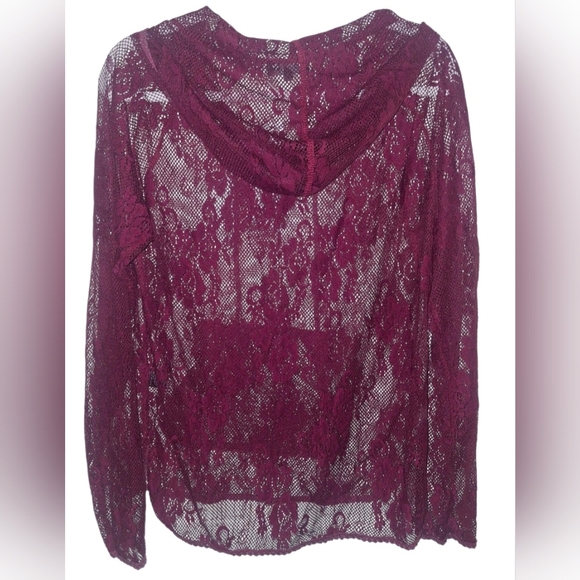 NWT POL Allover Lace Hooded Burgandy Top Size Small - Picture 4 of 4